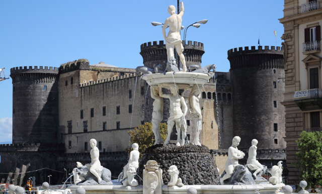 A Fonte de Neptuno - Napoli | Secret World Trip Planner