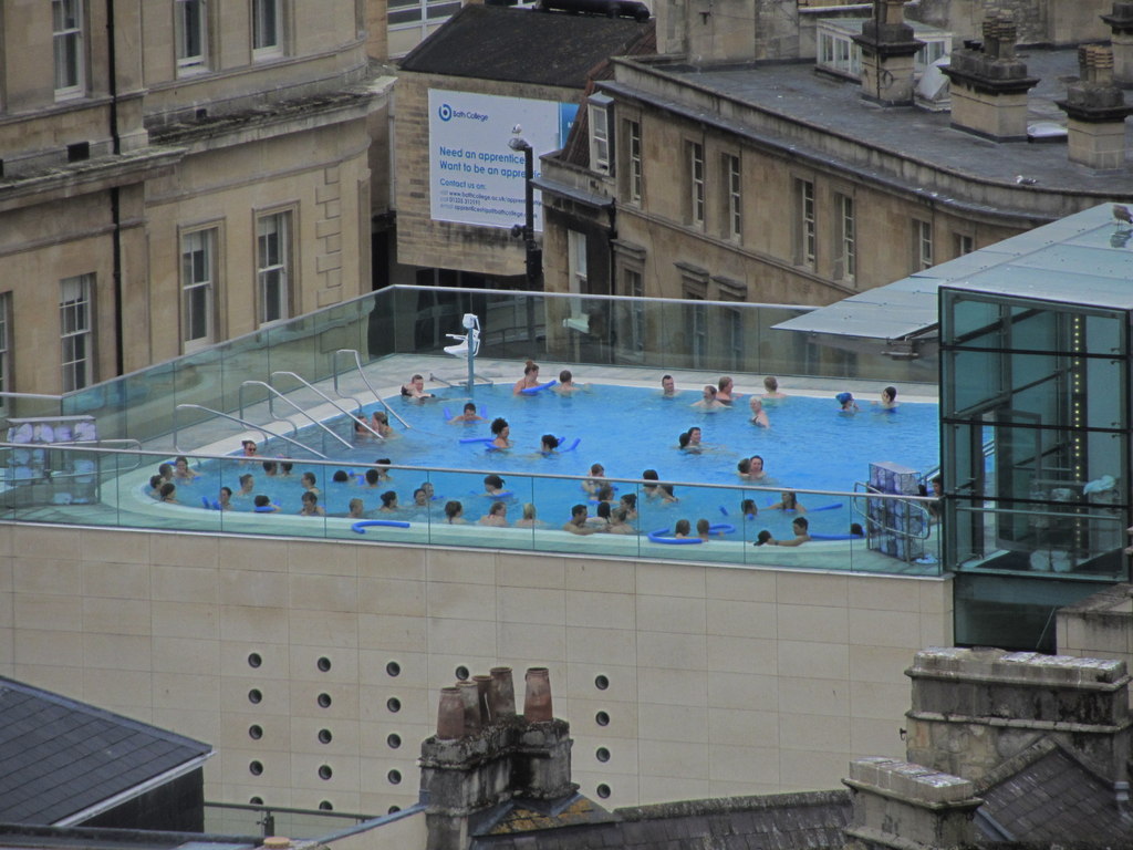 Thermae Bath Spa: Relaxation and History in England — Hot Bath St