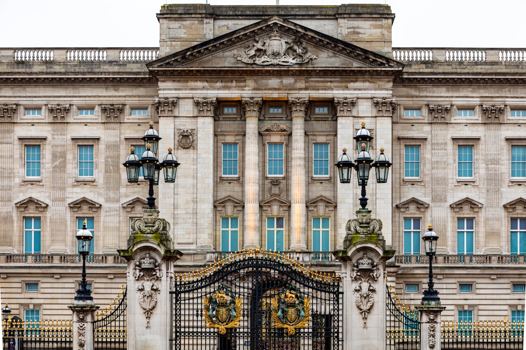 Discovering Buckingham Palace: Art and Architecture - Londra SW1A 1AA | Secret World Trip Planner