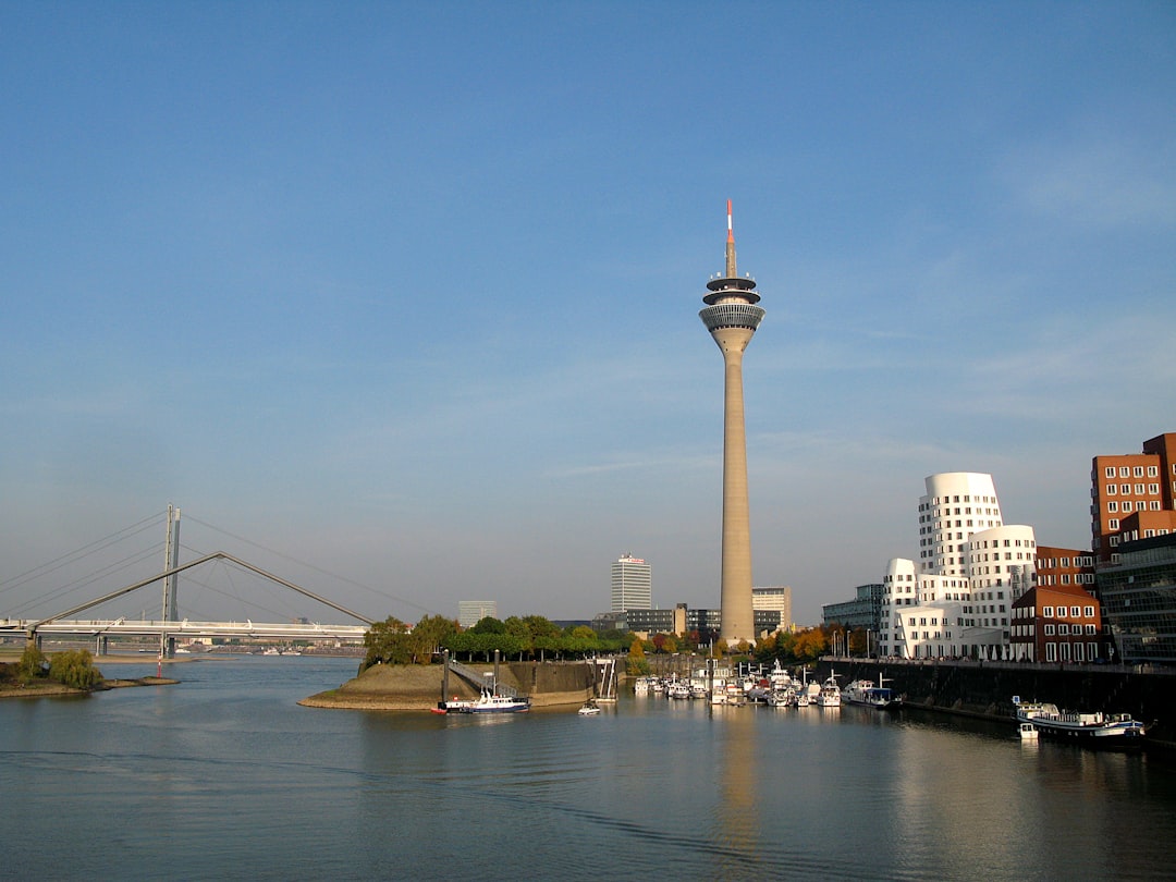 Die besten Wanderlog Alternativen für Düsseldorf 2026 - Düsseldorf | Secret World Trip Planner