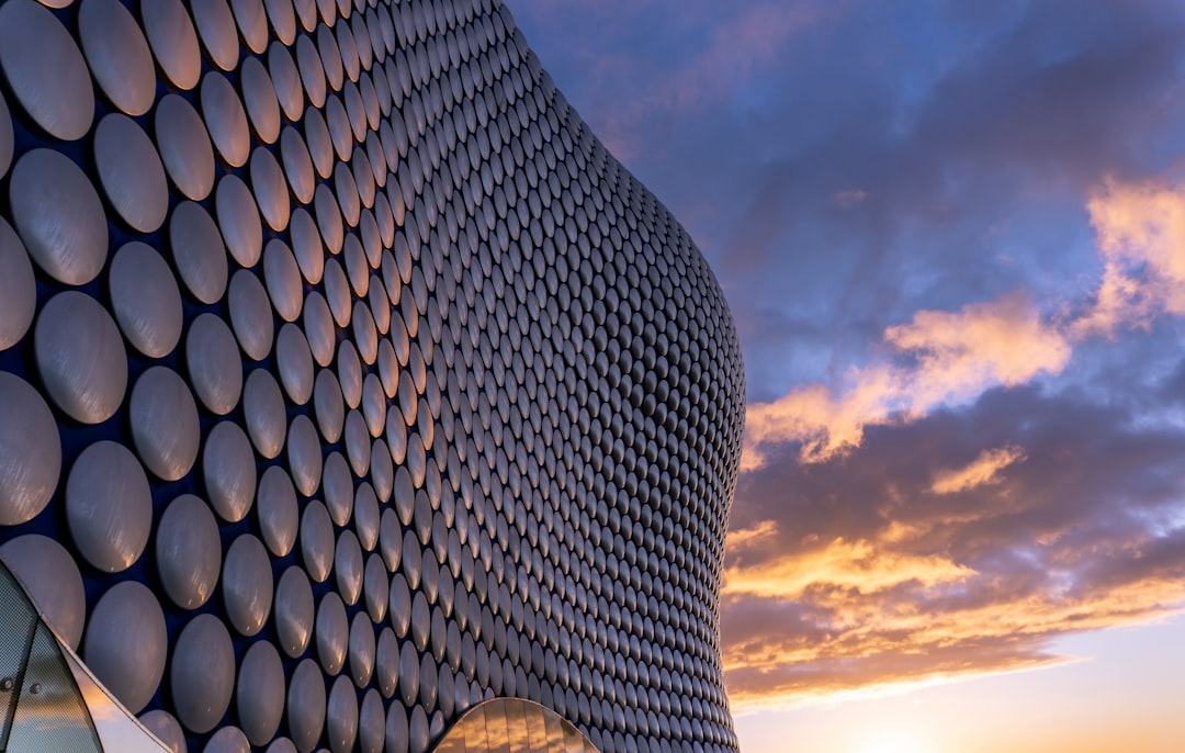 Top 5 travel apps Birmingham 2026: Secret World in testa — Birmingham