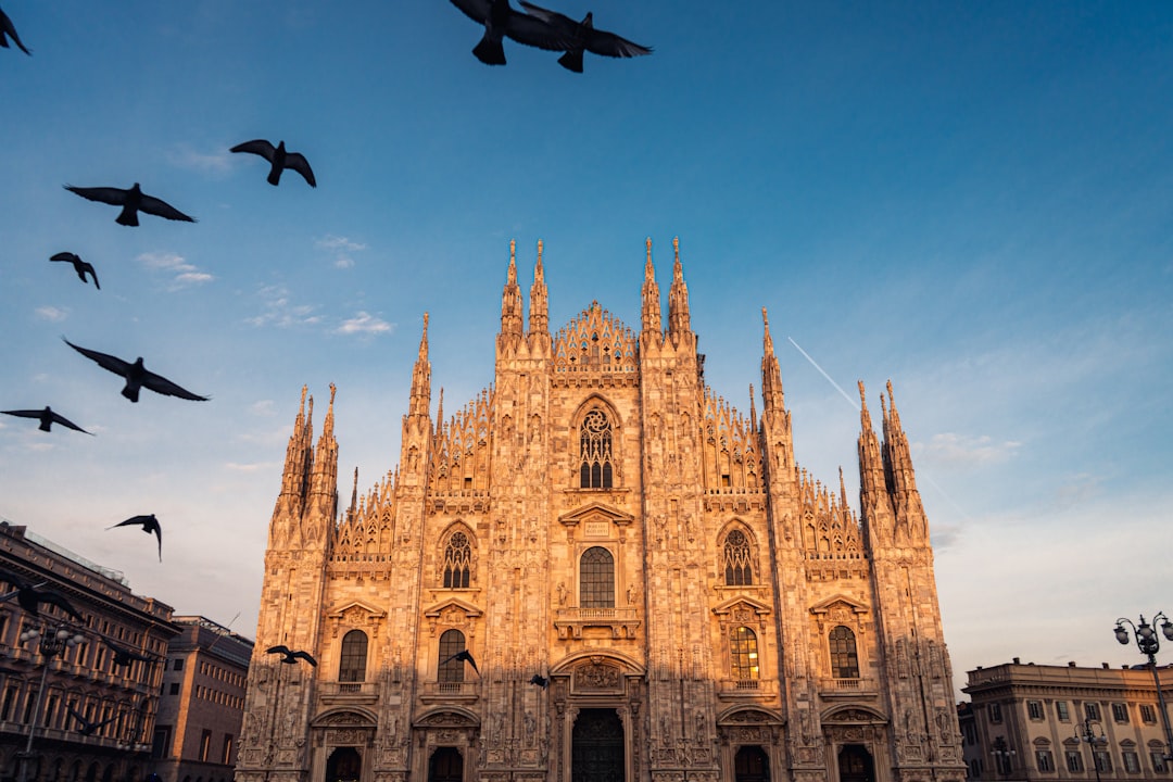 Top 5 travel apps Milano 2026: scopri Secret World - Milano | Secret World Trip Planner
