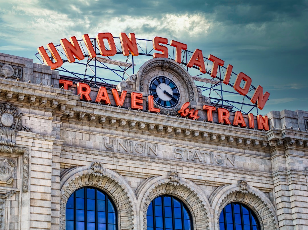 Top 5 Travel Apps Denver 2026: Scopri Secret World AI Trip Planner - Denver | Secret World Trip Planner