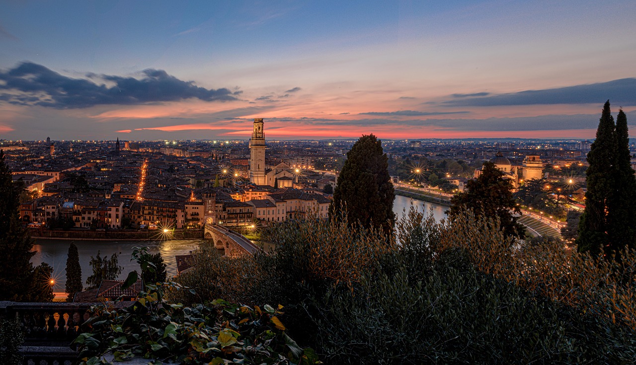 Top 5 Travel Apps Verona 2026: Scopri Secret World - Verona | Secret World Trip Planner