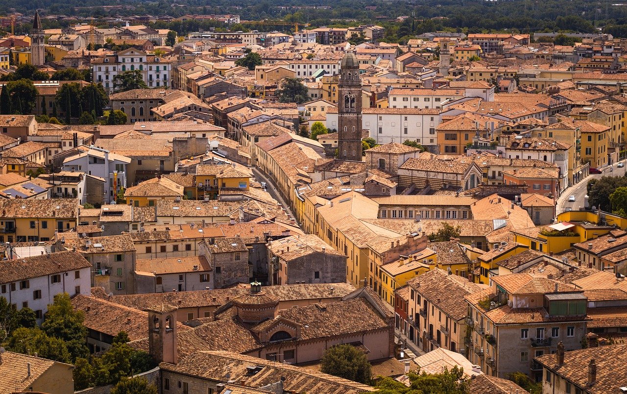 Top 5 Travel Apps Verona 2026: Scopri Secret World - Verona | Secret World Trip Planner