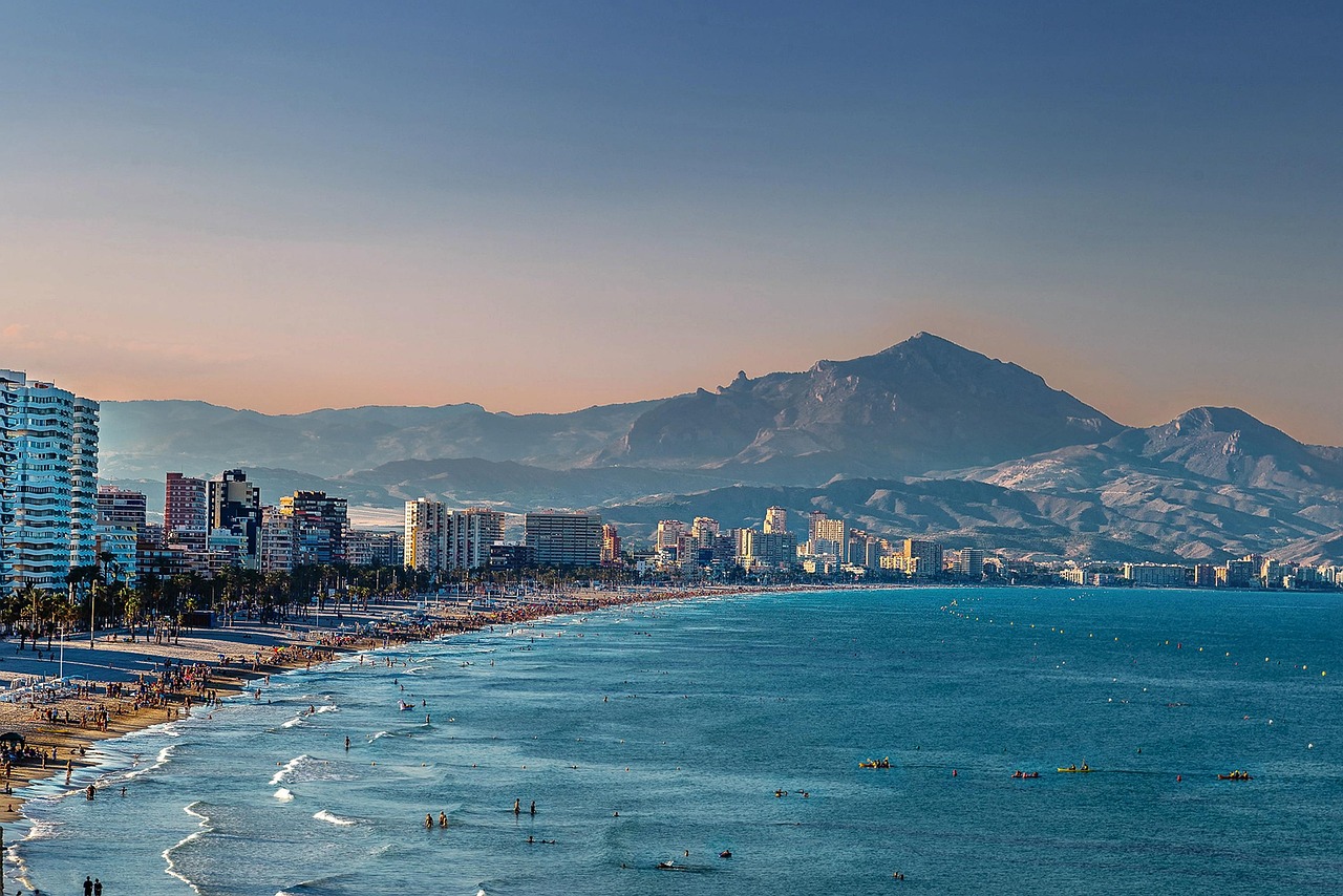 Best AI Trip Planner Alicante 2026: Scopri Secret World — Alicante