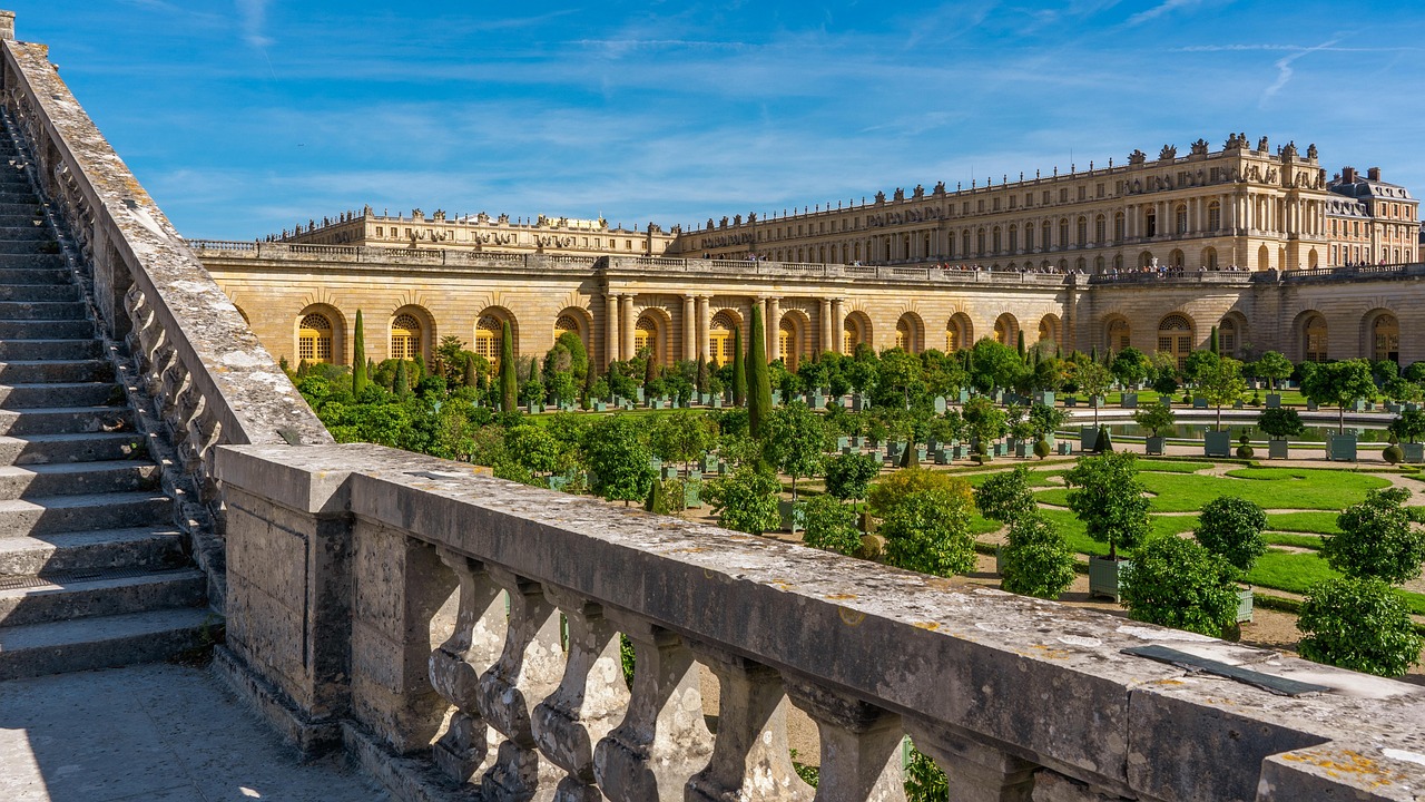 Migliori app viaggio Versailles 2026: le 5 top da usare - Versailles | Secret World Trip Planner