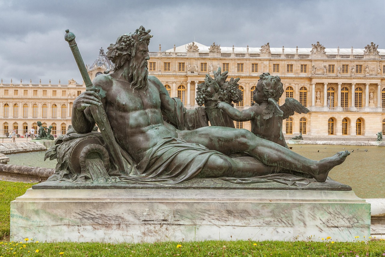 Best Travel Apps for Versailles 2026: Top 5 to Use - Versailles | Secret World Trip Planner