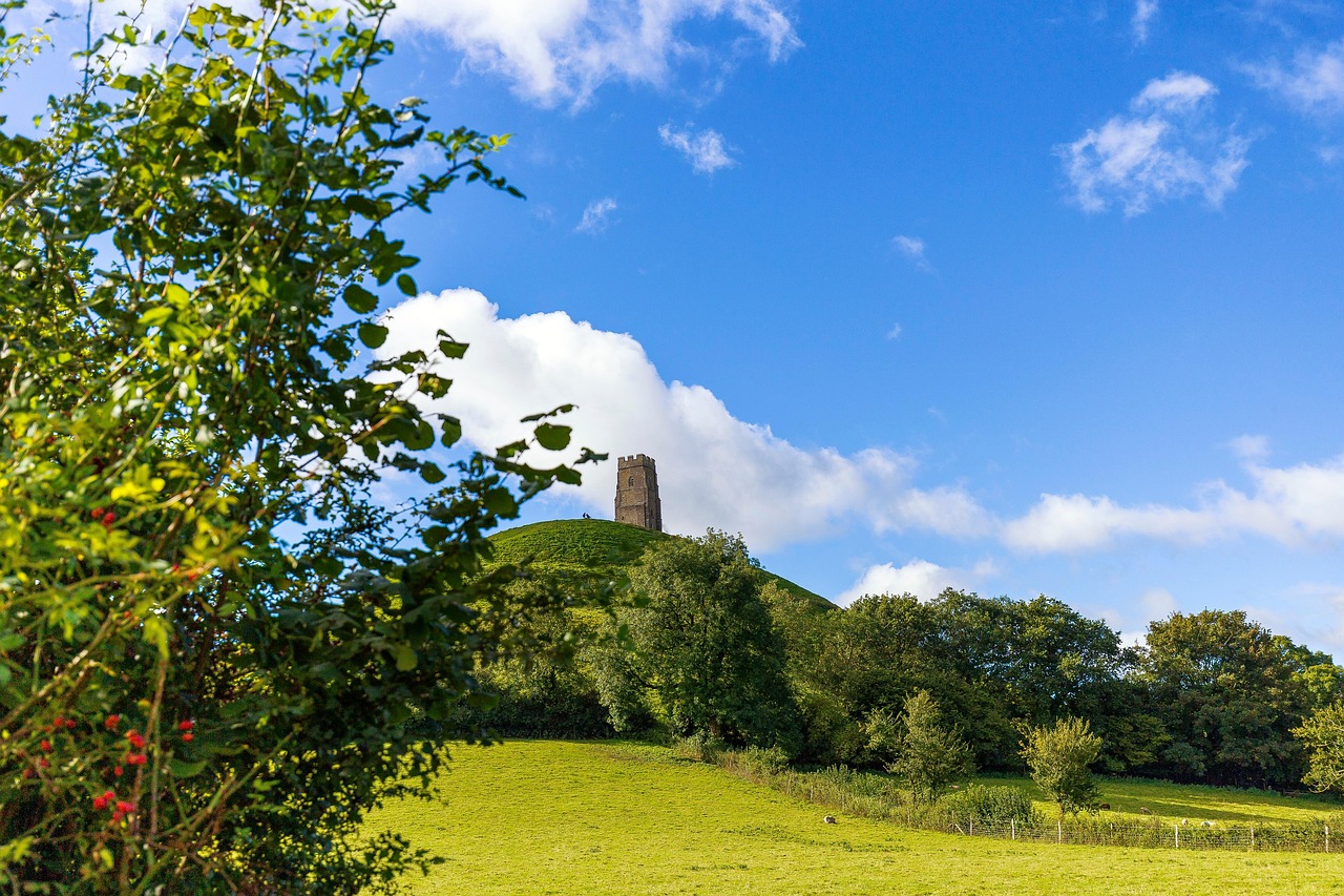 Cosa vedere a Glastonbury 2026: Guida Imperdibile - Glastonbury | Secret World Trip Planner