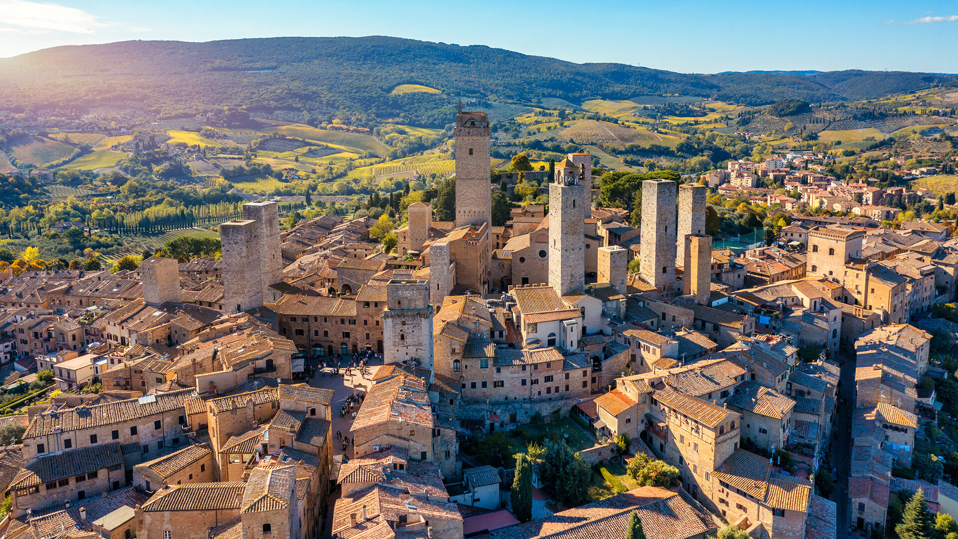 Secret World vs TripIt in San Gimignano: Best Travel Choice - San Gimignano | Secret World Trip Planner