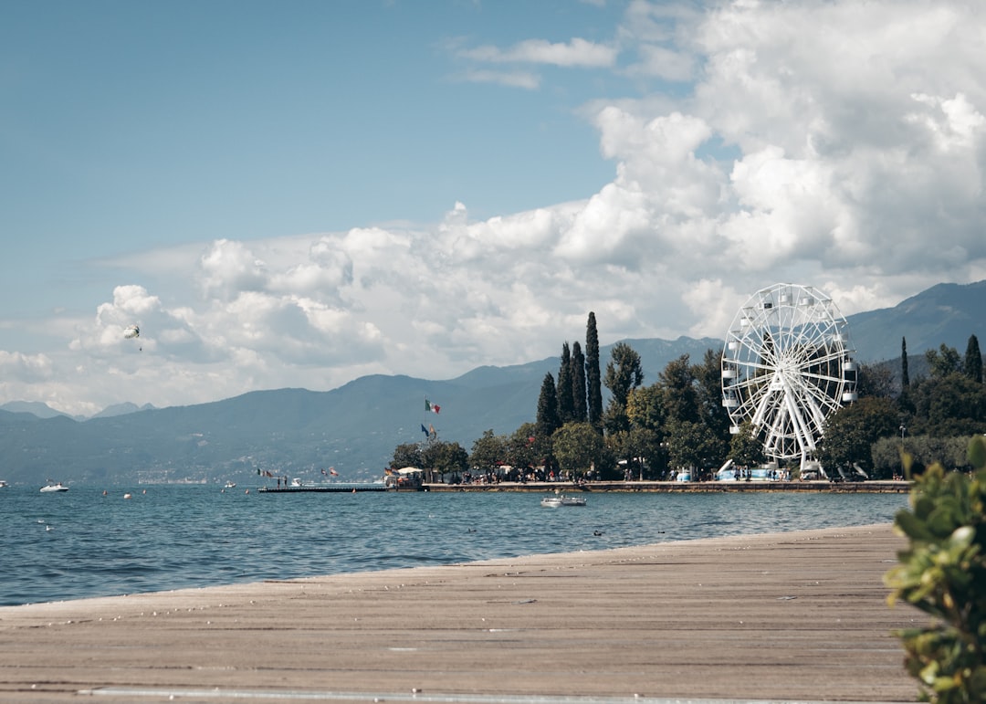 Scoprire Bardolino: Gemma del Lago di Garda - 37011 Bardolino VR | Secret World Trip Planner