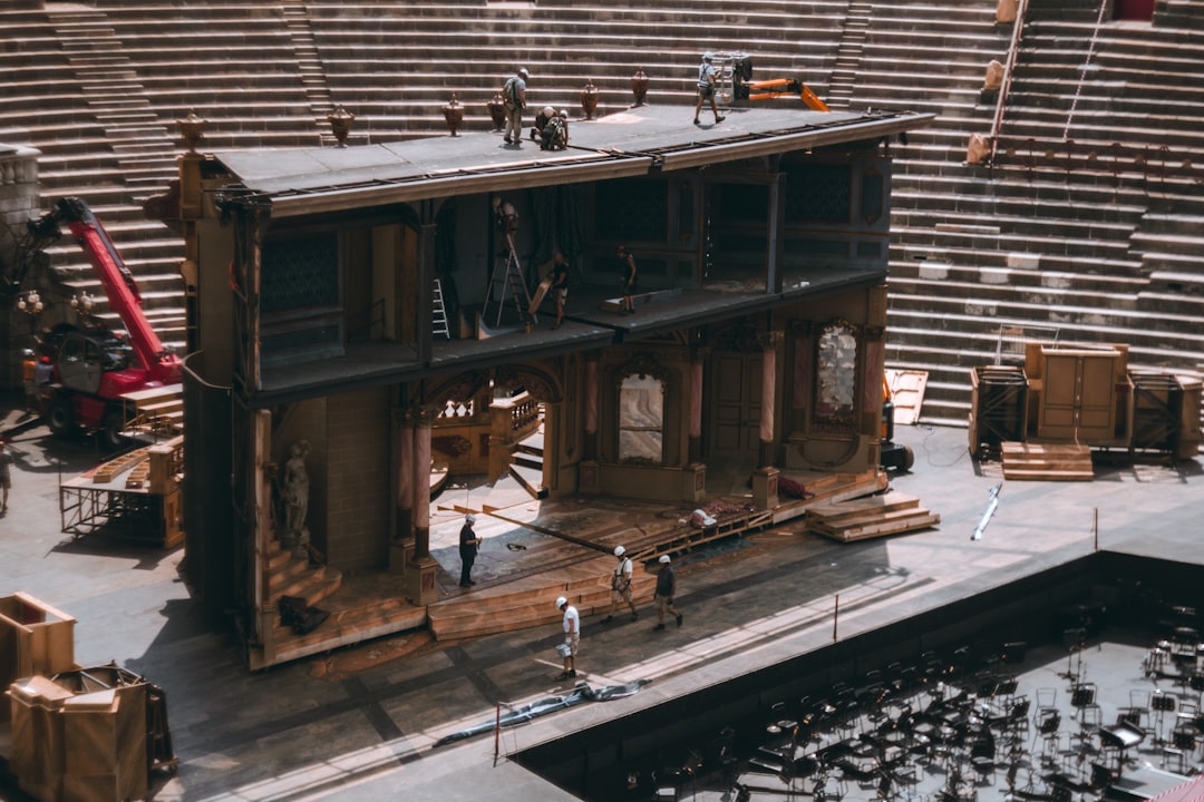 Teatro dell'Opera di Vienna: Un Capolavoro Culturale - Opernring 2 | Secret World Trip Planner
