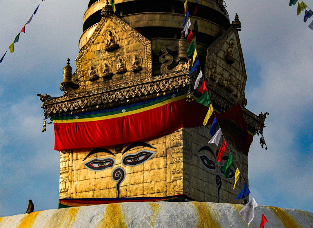 Entdecke das Buddha Stupa: Spirituelle Reise in Kathmandu - Katmandu 44600 | Secret World Trip Planner