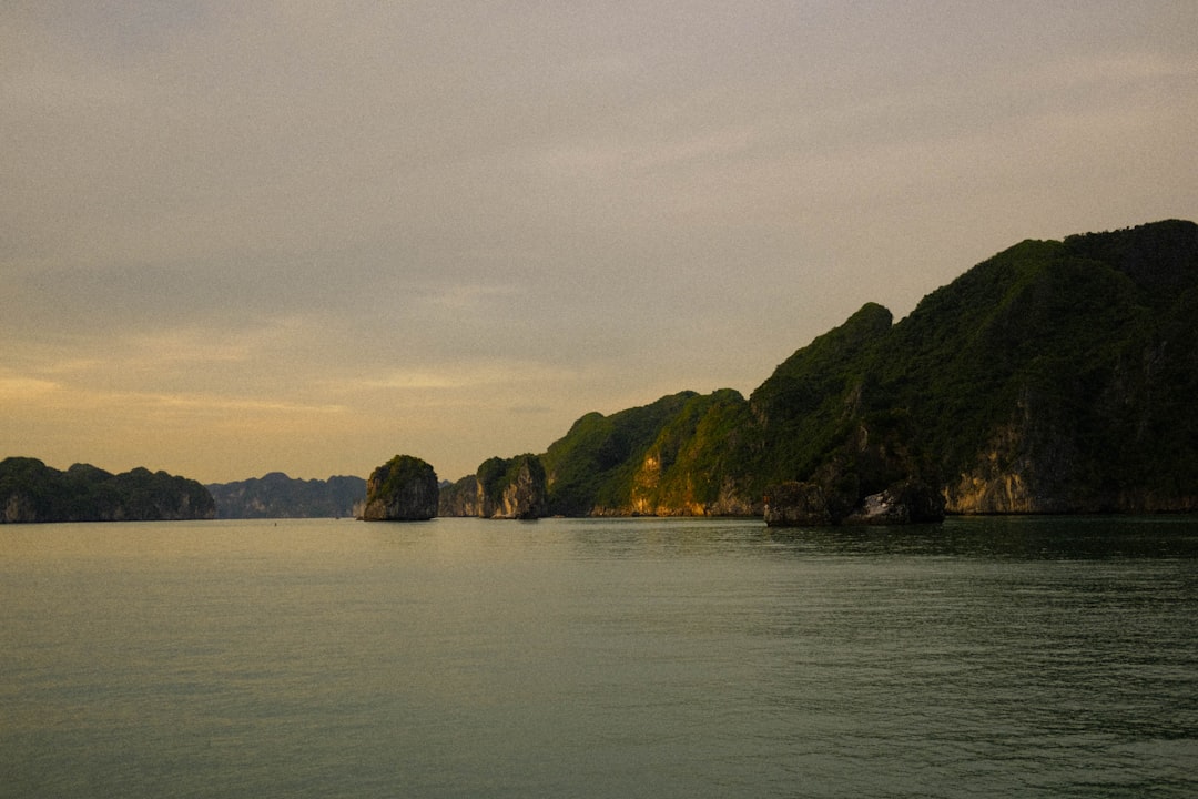 Biển Hồ: Un Angolo Incantevole del Vietnam