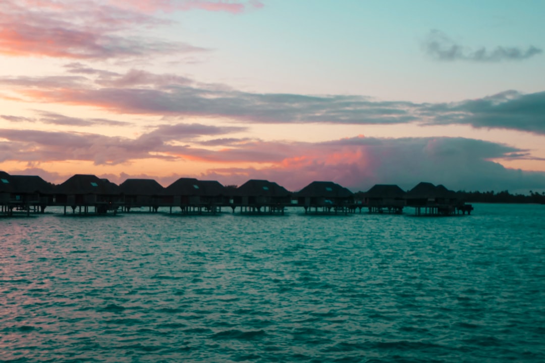 Traumhafte Sonnenuntergänge im Bora Bora Beach Club - BP 123 Matira | Secret World Trip Planner