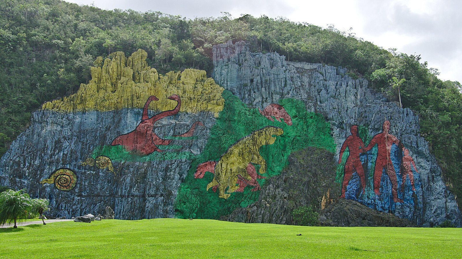 Entdecken Sie das Mural de la Prehistoria: ein Schatz Kubas — Vinales