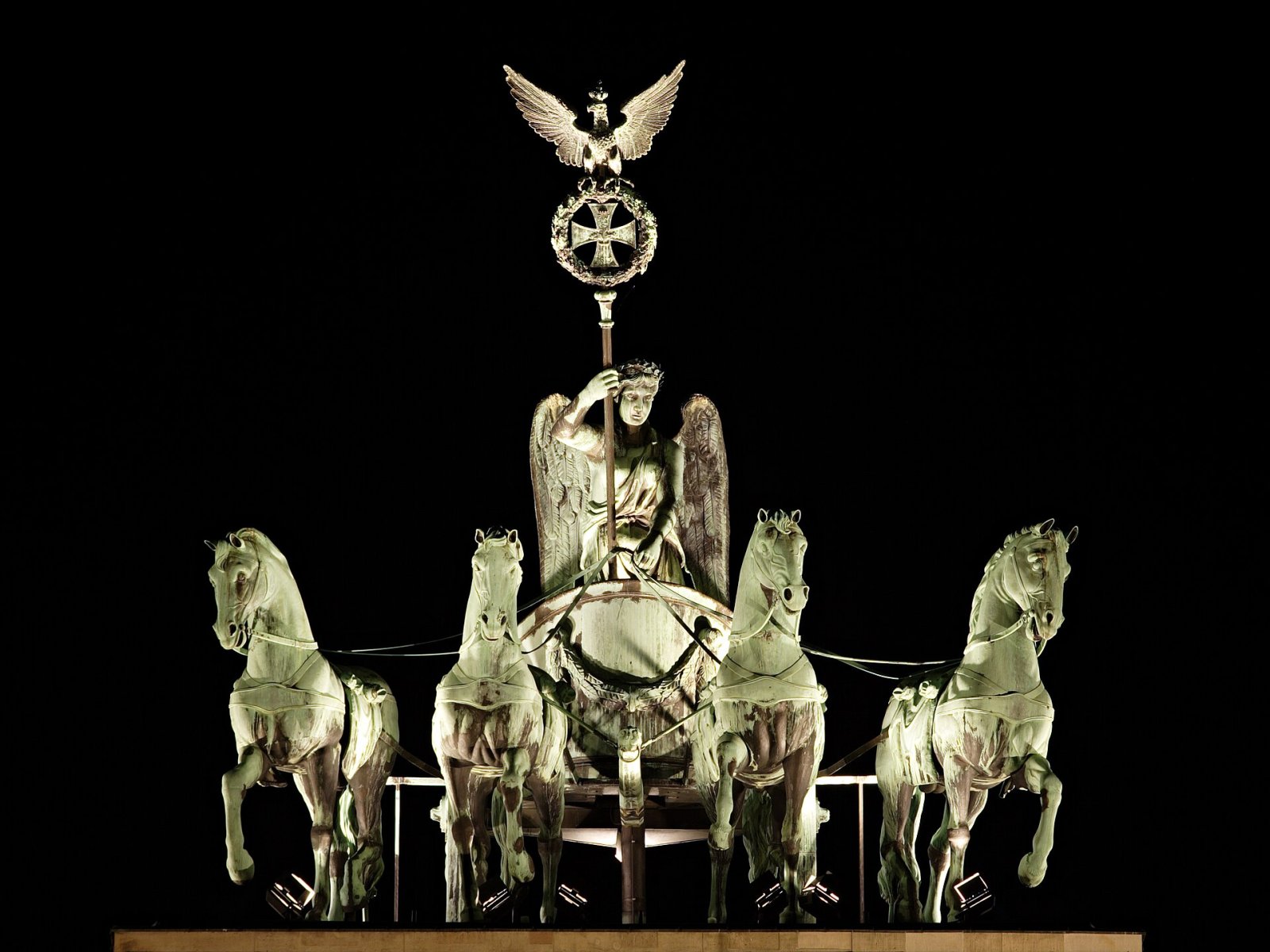 Entdecken Sie das Brandenburger Tor: Symbol von Berlin - Berlin | Secret World Trip Planner