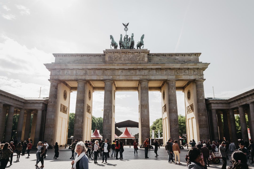 Откройте для себя Бранденбургские ворота: символ Берлина - Berlin | Secret World Trip Planner