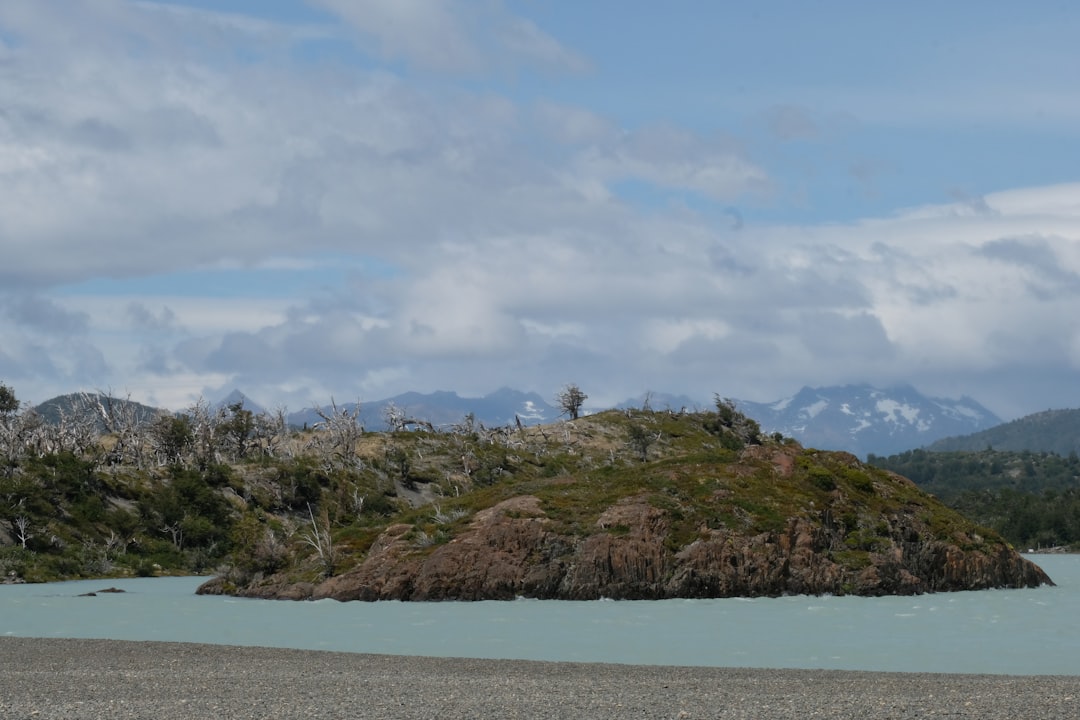 Mirador Lago Grey: Ein atemberaubender Ausblick in Chile | Secret World Trip Planner