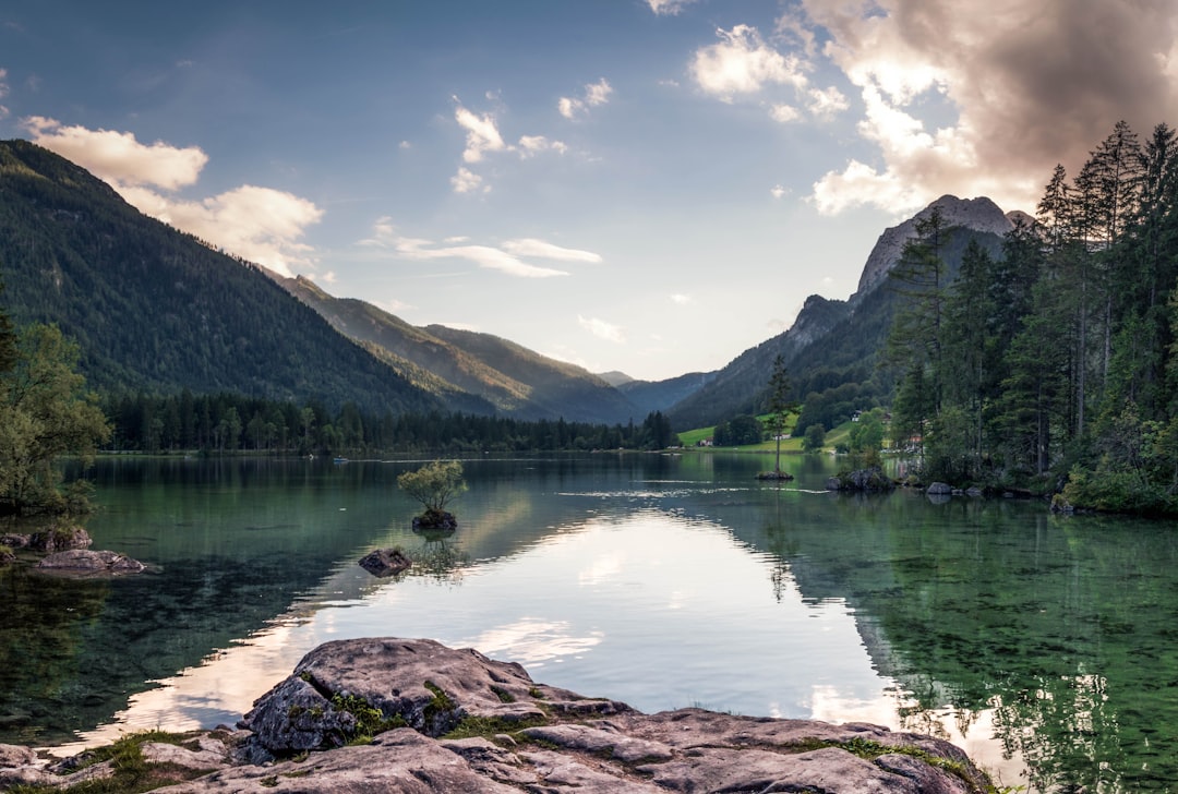 Entdecken Sie Hintersee: Ein Paradies in Bayern - Ramsau bei Berchtesgaden | Secret World Trip Planner