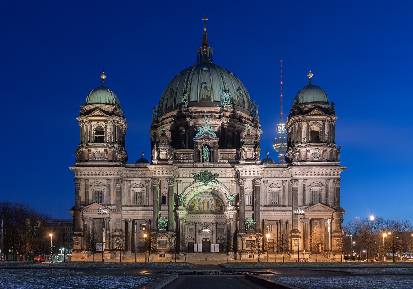 Откройте для себя Берлинский собор: шедевр культуры и истории - Berlin | Secret World Trip Planner