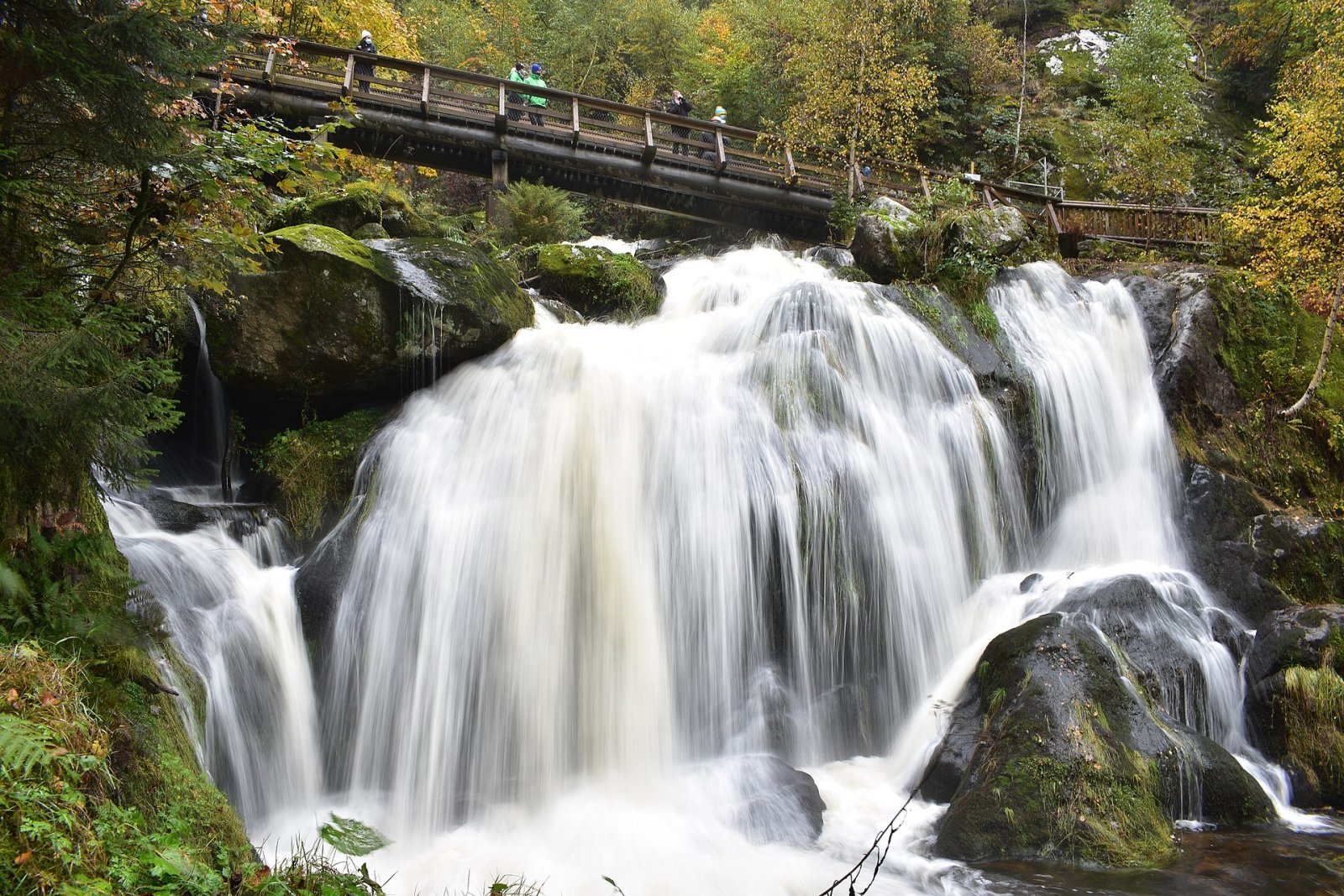 Scopri le spettacolari Triberger Wasserfälle in Germania - Schonach im Schwarzwald | Secret World Trip Planner