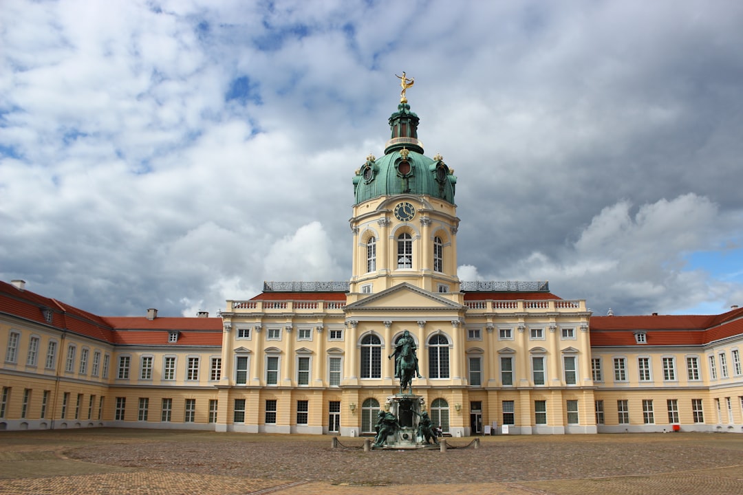Scoprire Schloss Charlottenburg: Il Palazzo Barocco di Berlino - Berlin | Secret World Trip Planner