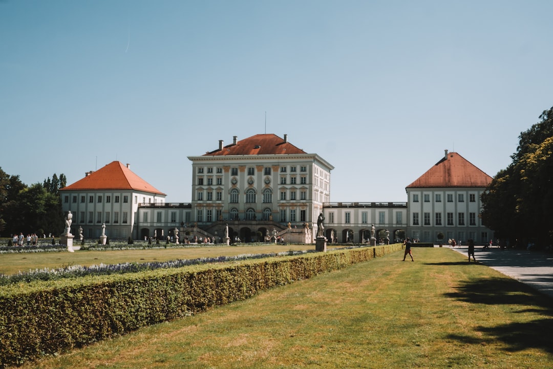 Entdecken Sie das Schloss Nymphenburg in München - München | Secret World Trip Planner