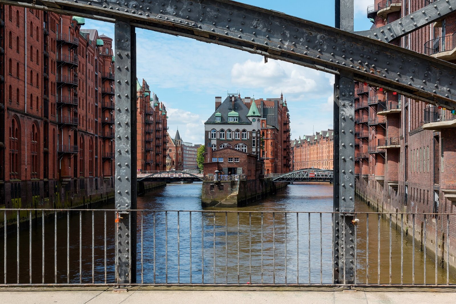Entdecken Sie Hamburg Speicherstadt: Geschichte und Schönheiten - Hamburg | Secret World Trip Planner