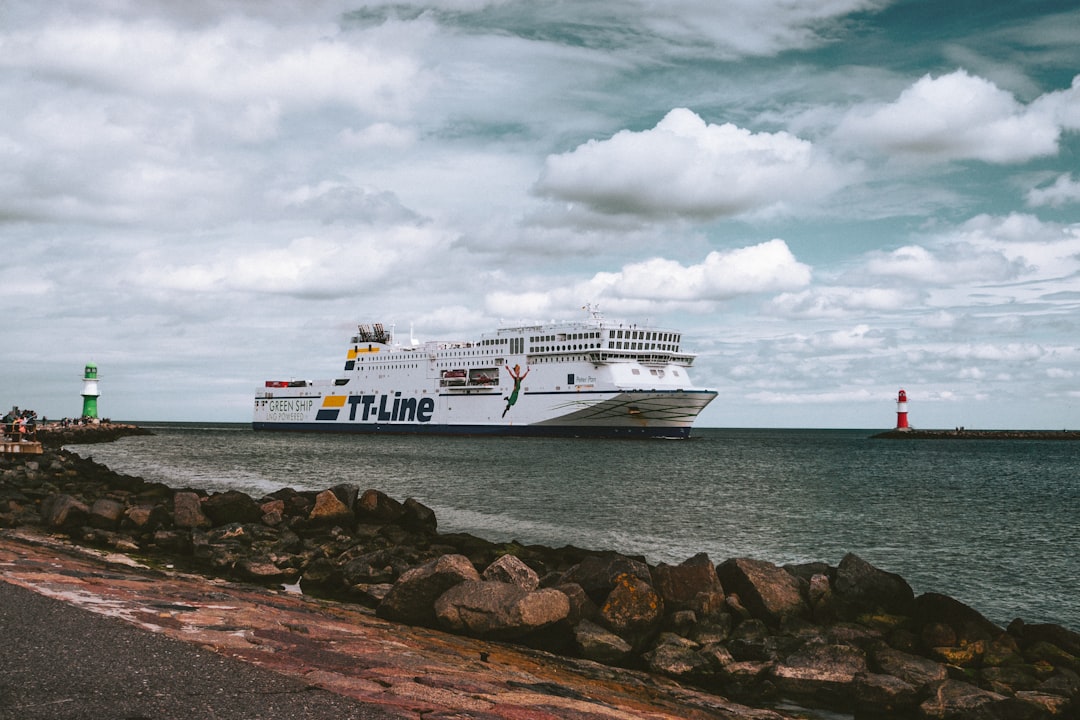 Scopri il Faro di Warnemünde: un gioiello di Rostock - Rostock | Secret World Trip Planner