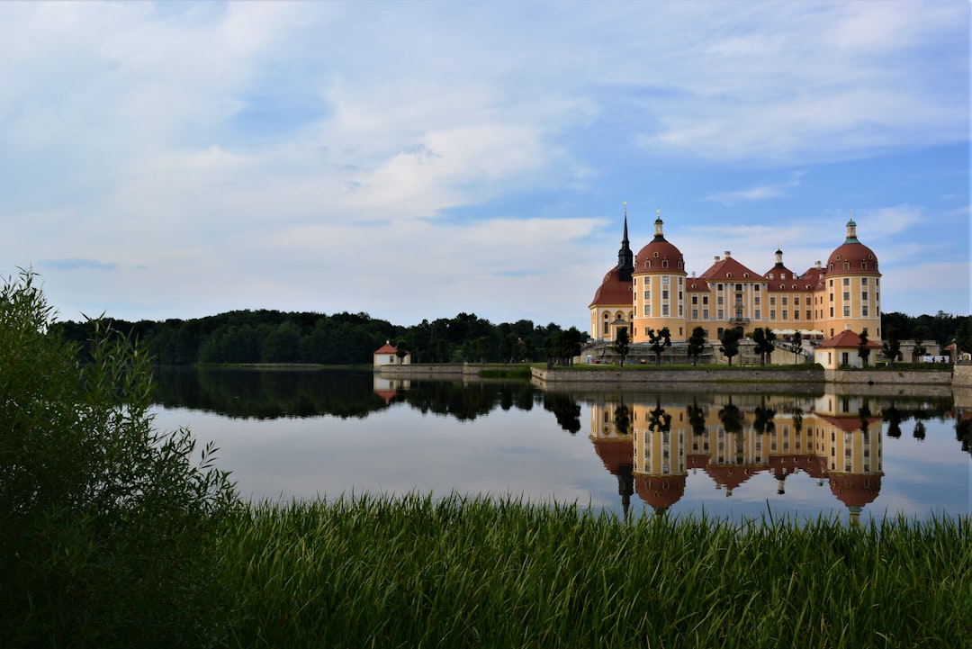 Entdecken Sie das Schloss Moritzburg: Geschichte und Schönheit in Sachsen — Moritzburg