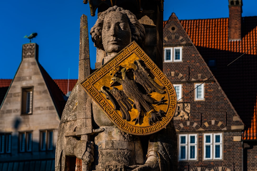 Entdecken Sie die Statue von Roland in Bremen: Geschichte und Bedeutung — Bremen