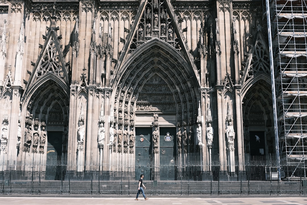 Der Kölner Dom: Ein Meisterwerk der Geschichte und Architektur - Köln | Secret World Trip Planner