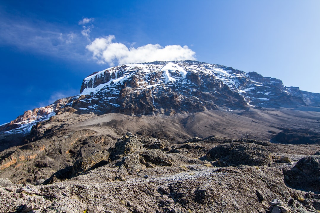 Atemberaubende Wege in Moshi: Abenteuer am Kilimanjaro - Moshi | Secret World Trip Planner