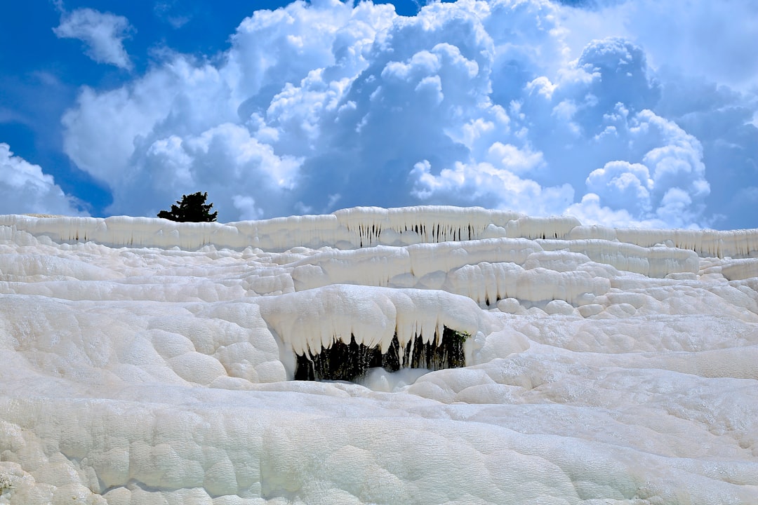 Pamukkale: The Natural Wonder of Turkey's Thermal Springs - Pamukkale/Provincia di Denizli | Secret World Trip Planner