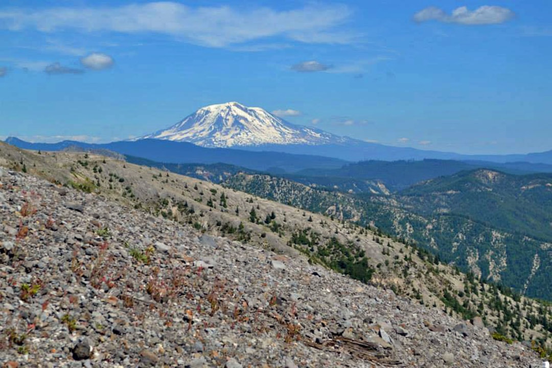 Exploring the Volcanic Monument of Mount St. Helens - Castle Rock | Secret World Trip Planner