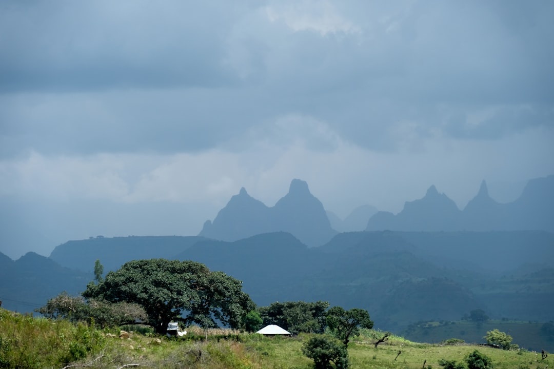 Scenic View: Ein einzigartiges Erlebnis in Äthiopien - 4Q65+W4 Tulu Lench'a | Secret World Trip Planner