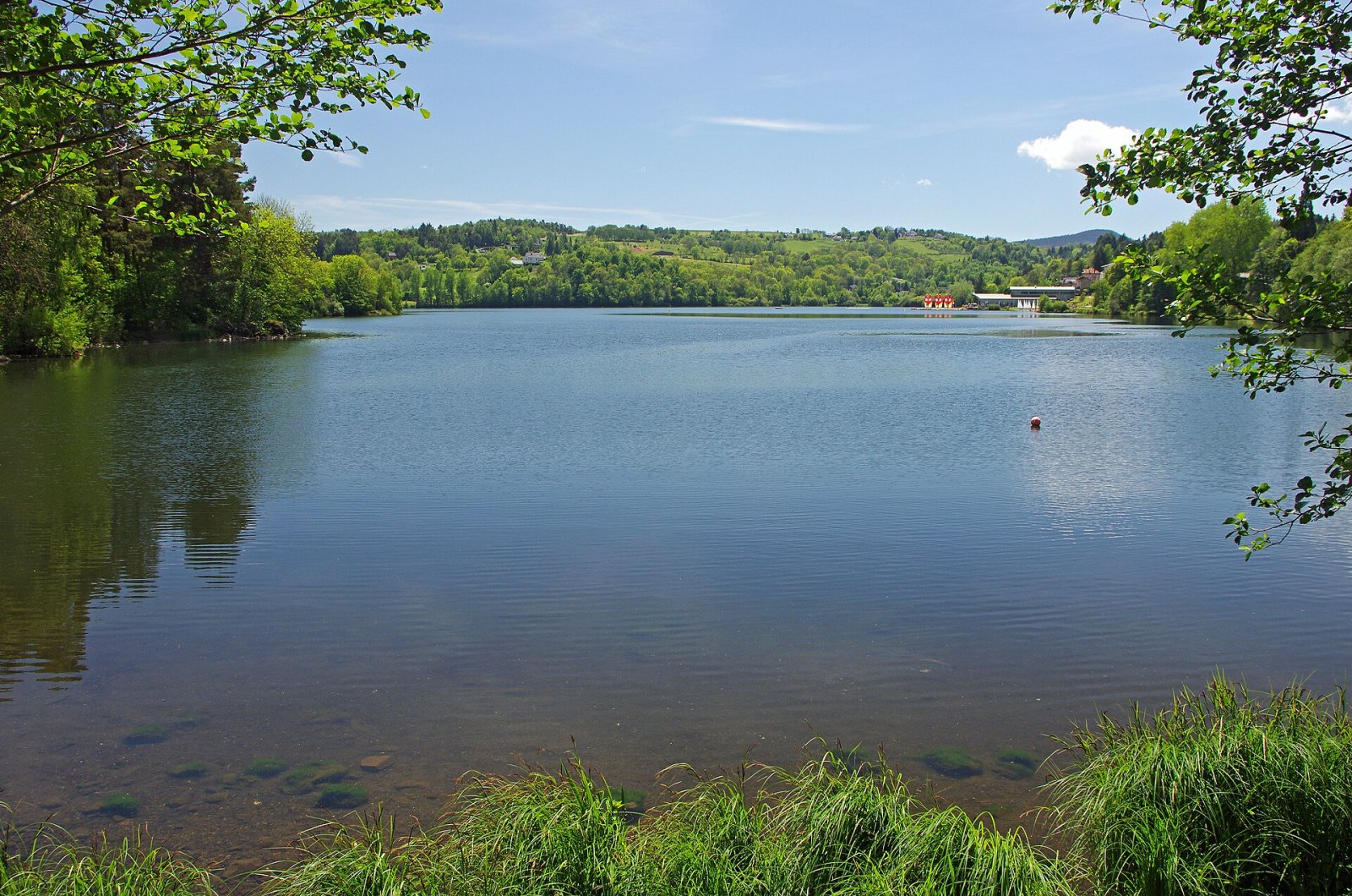 Discover Lake Aydat: A Natural Paradise in France — Aydat