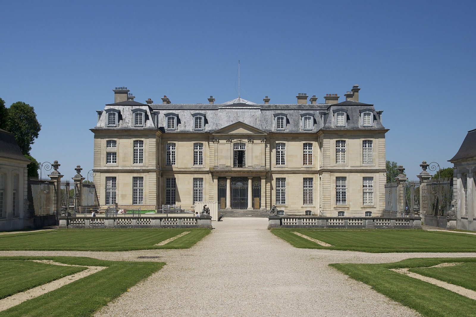 Entdecken Sie den Charme des Château de Champs-sur-Marne — Champs-sur-Marne