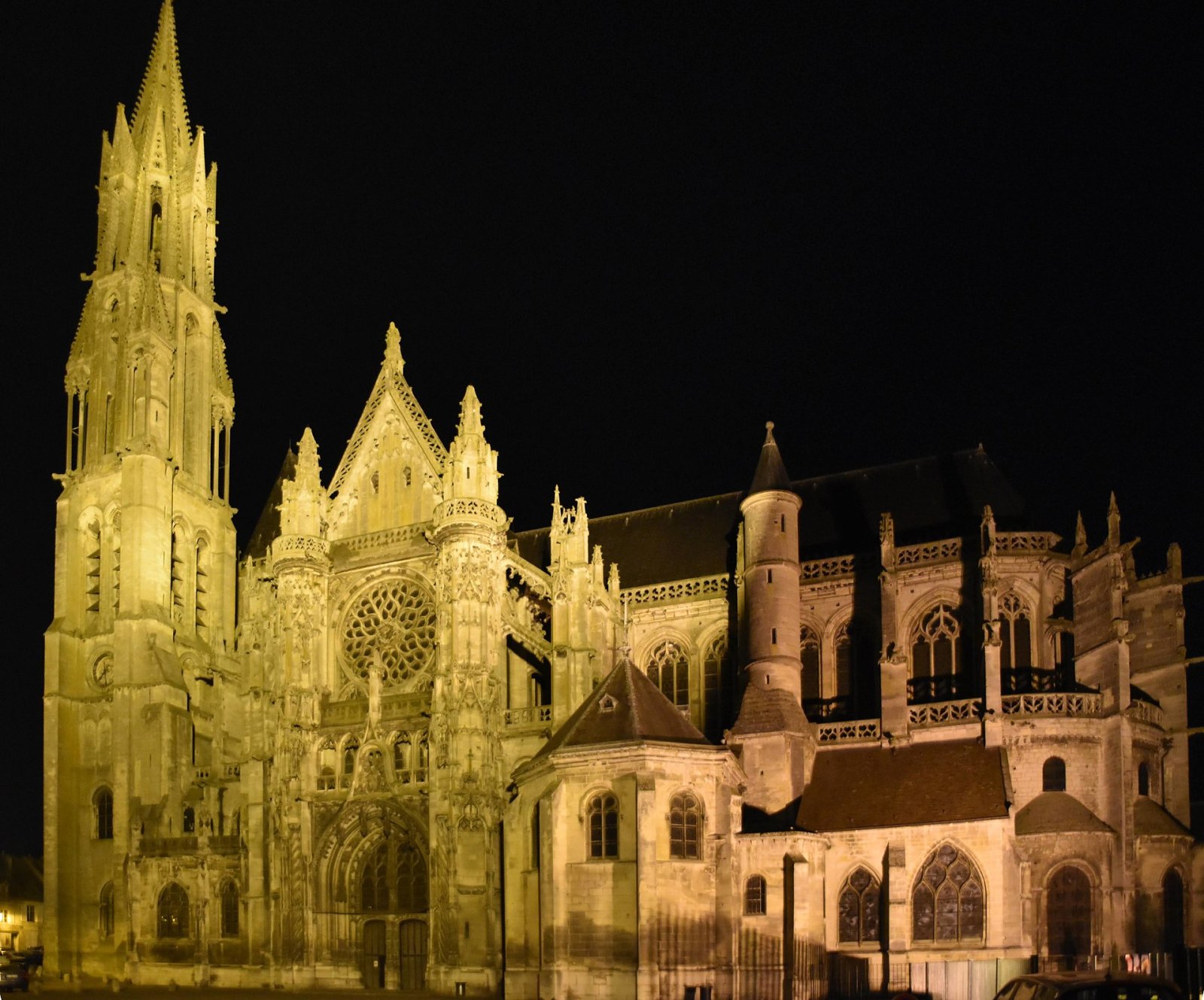 Discover the Cathédrale de Senlis: a Gem of Ile-de-France - Senlis | Secret World Trip Planner