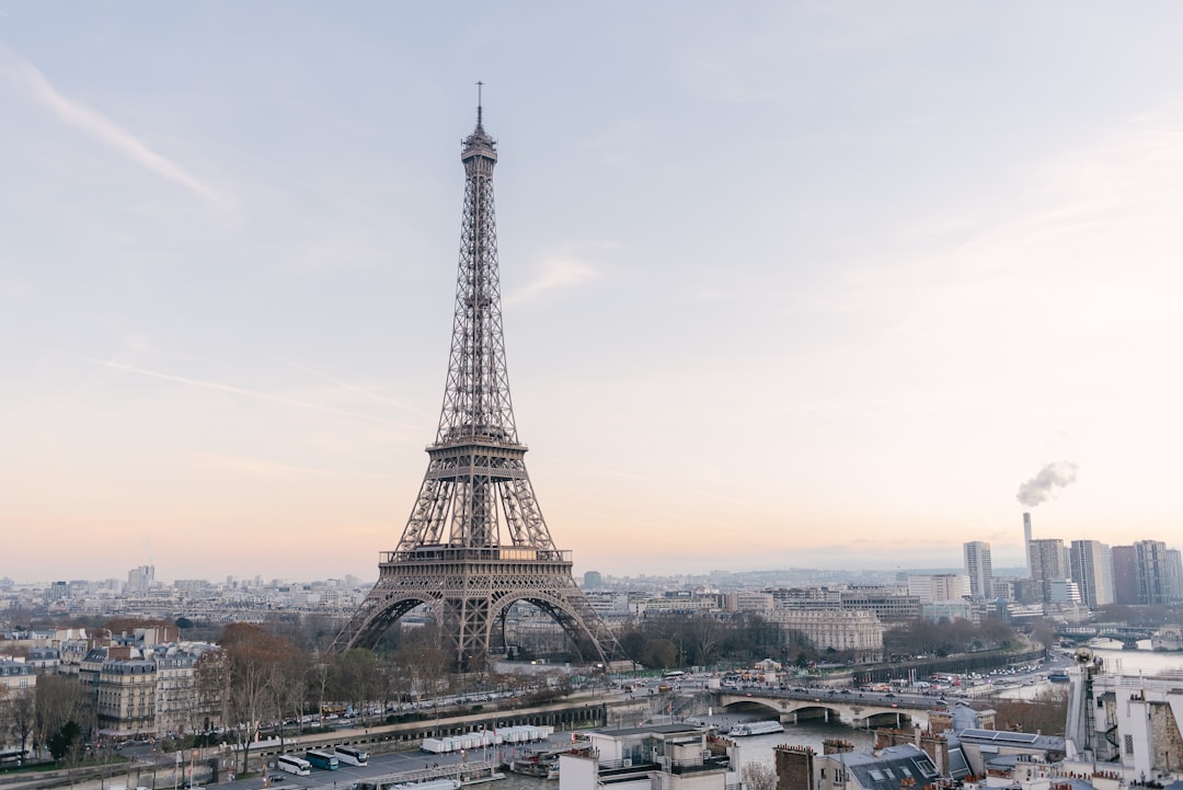 Discover the Eiffel Tower: Symbol of Paris and France - Paris | Secret World Trip Planner