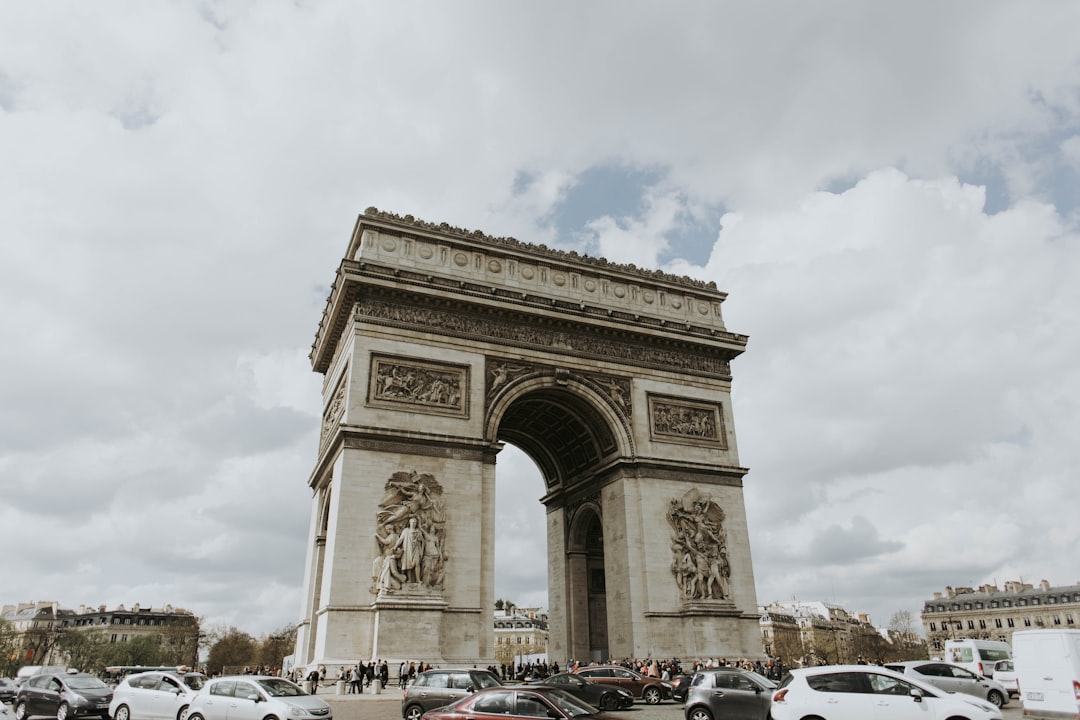 Discover the Arc de Triomphe: History and Beauty of Paris - Paris | Secret World Trip Planner