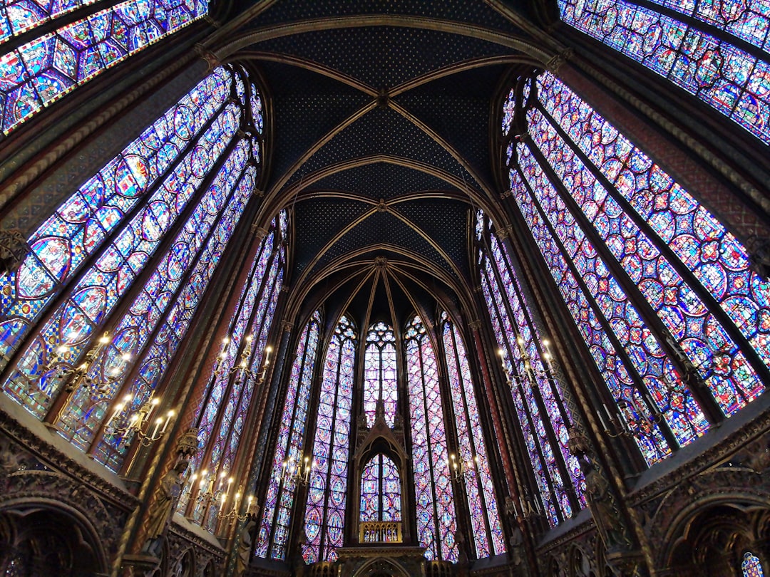 Scopri Sainte-Chapelle: Un Gioiello di Parigi - Paris | Secret World Trip Planner