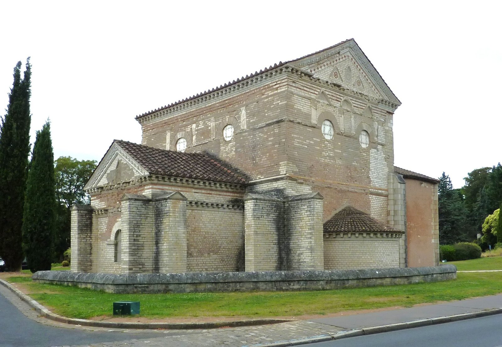 Discover the Baptistère Saint-Jean de Poitiers: History and Beauty — Poitiers