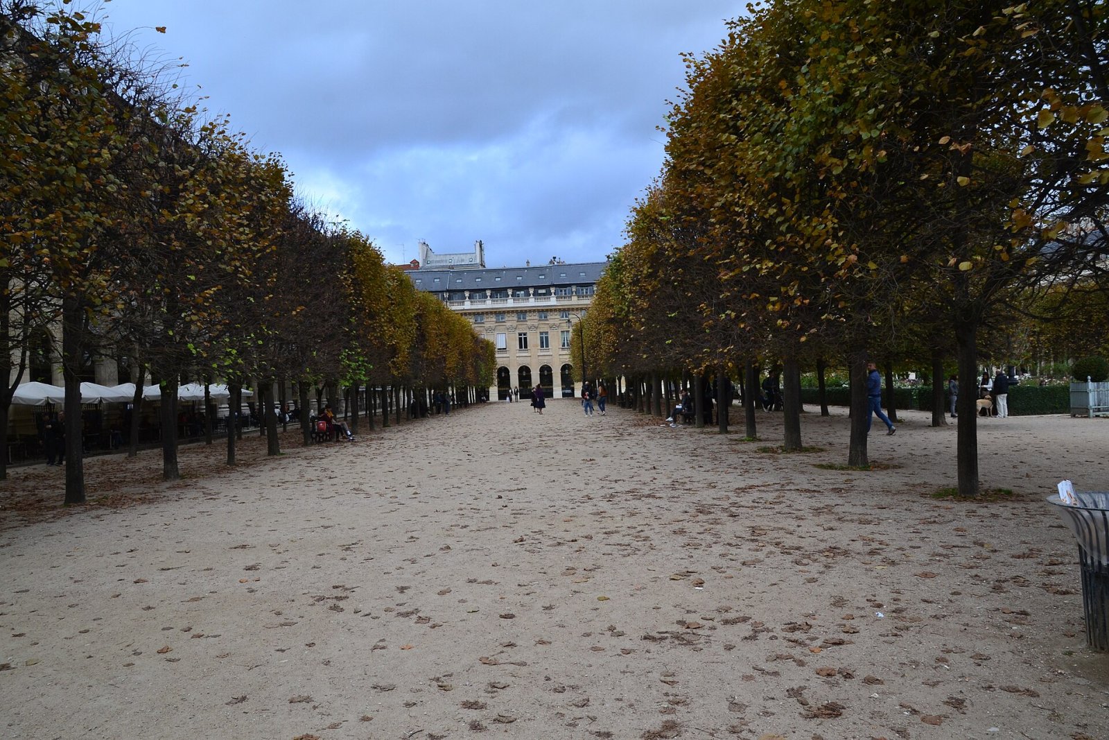 Palais Royal: Storia e Bellezza nel Cuore di Parigi - Paris | Secret World Trip Planner
