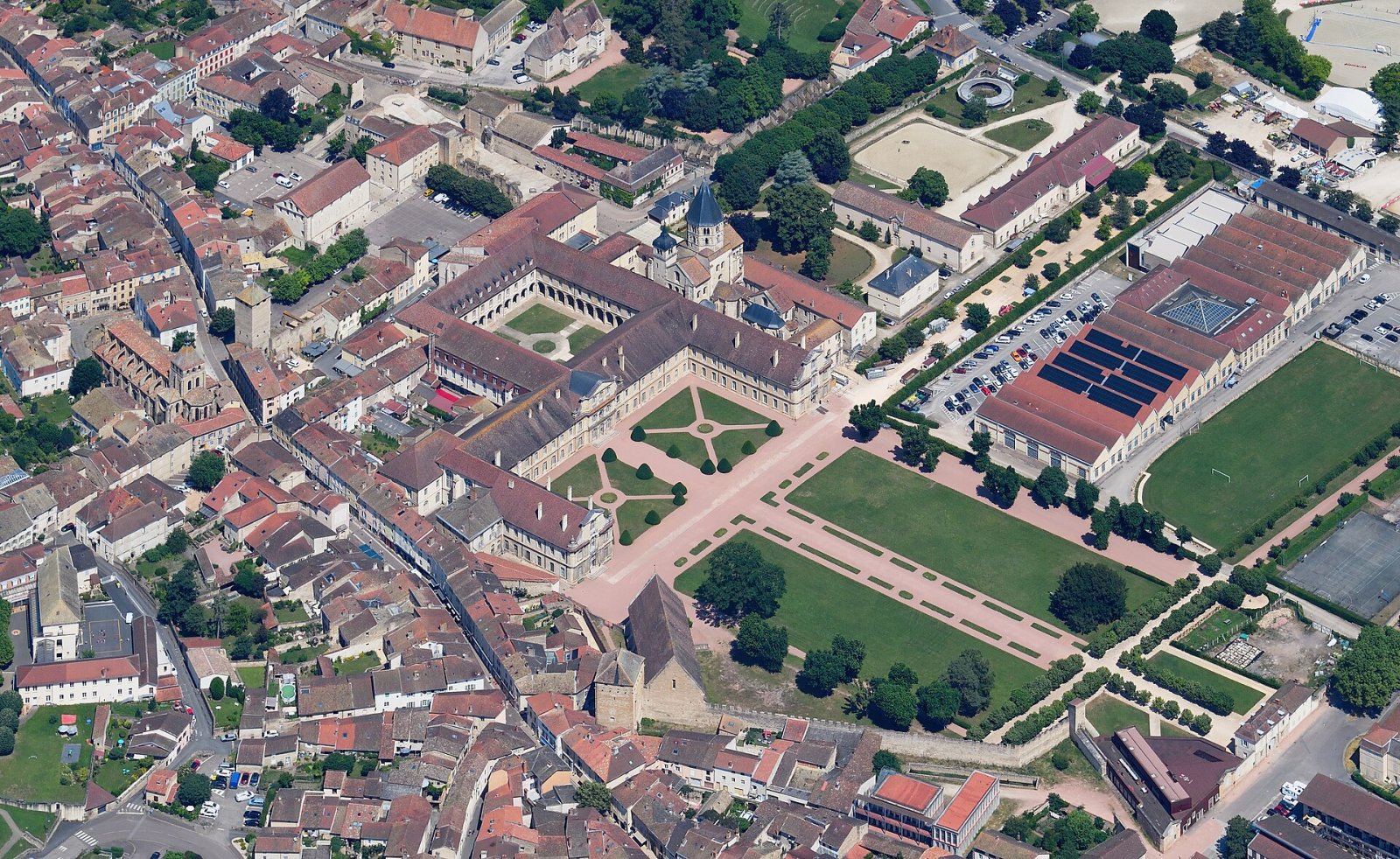 Abbaye de Cluny: A Treasure of Bourgogne-Franche-Comté — Cluny