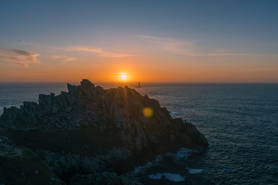 Pointe du Raz: Un angolo di natura selvaggia in Bretagna — Lanty-sur-Aube