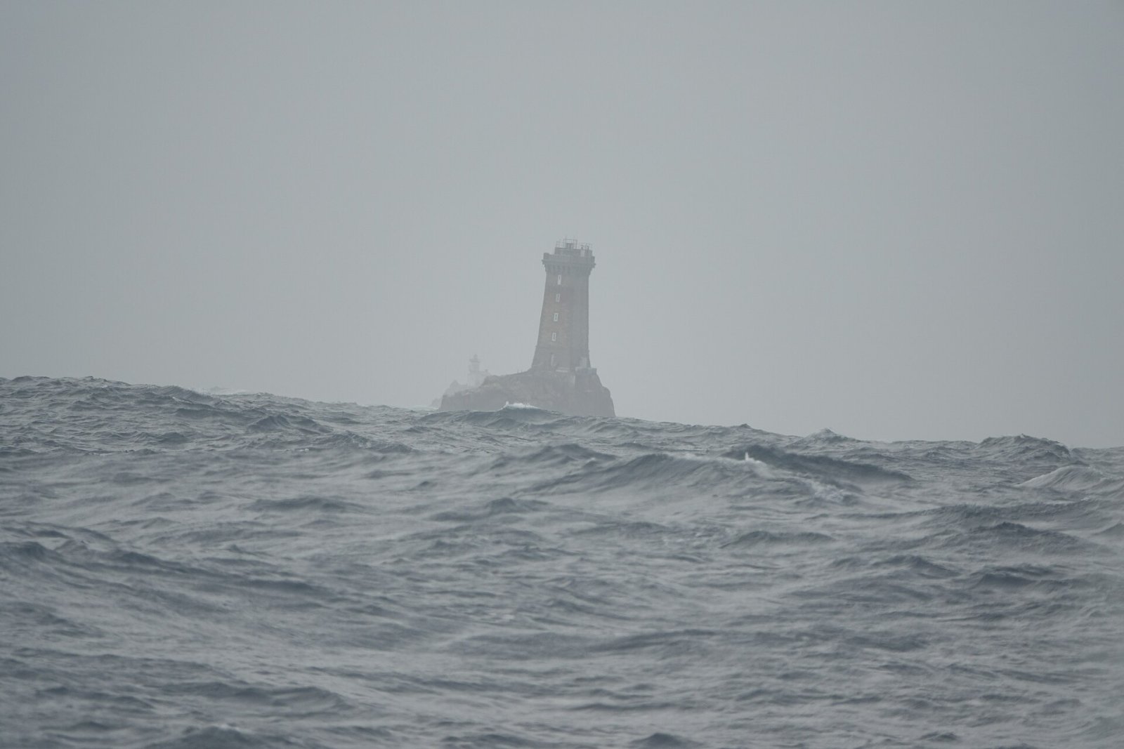 Scopri il Faro di La Vieille a Raz de Sein — Lanty-sur-Aube