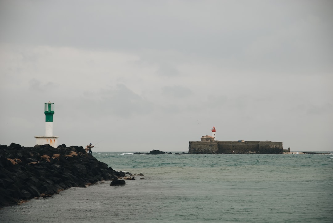 Scopri il Faro di Eckmühl a Penmarc'h: un gioiello della Bretagna — Fontaines-les-Sèches
