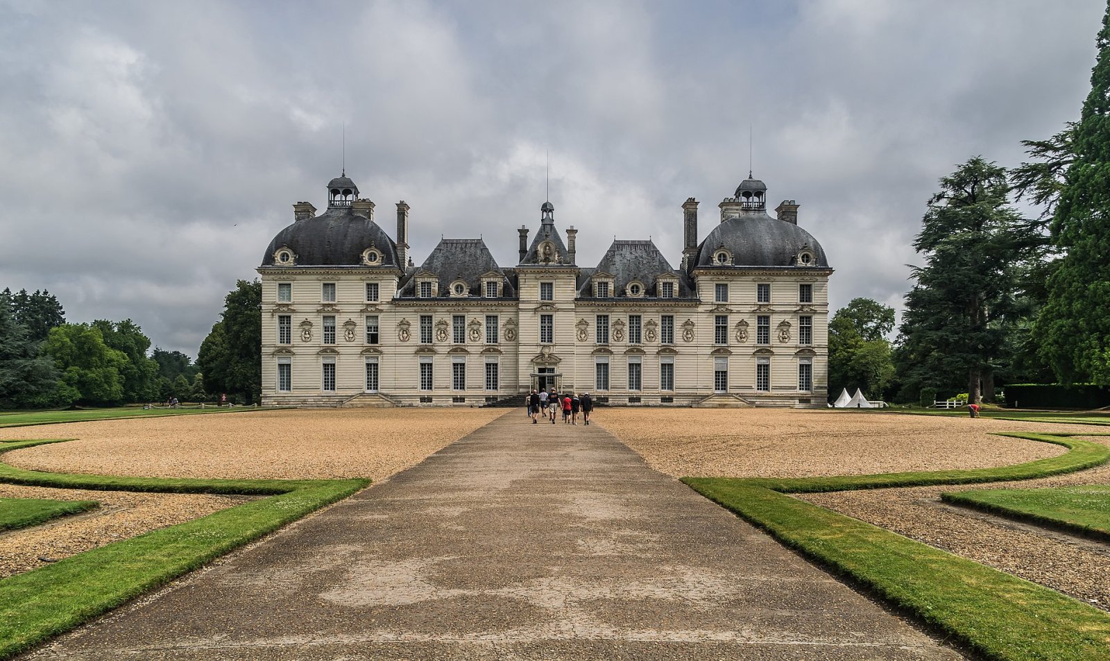 Entdecken Sie das Château de Cheverny: ein Juwel der französischen Geschichte - Cheverny | Secret World Trip Planner